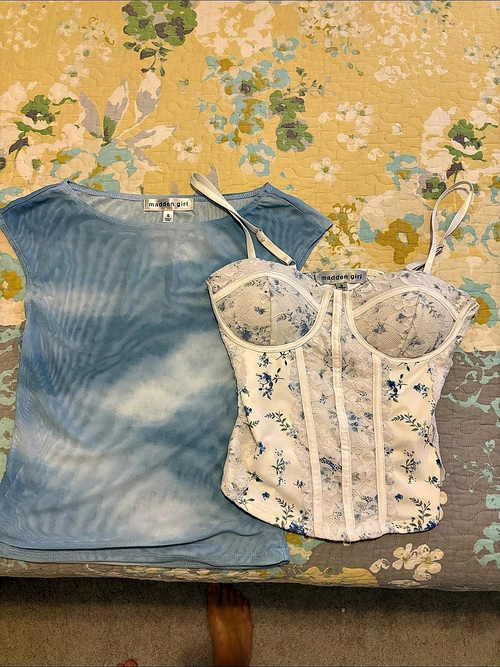 Madden Girl Blue & White Floral Top